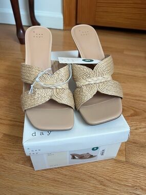 NWT Target A New Day Tia Heels in Beige